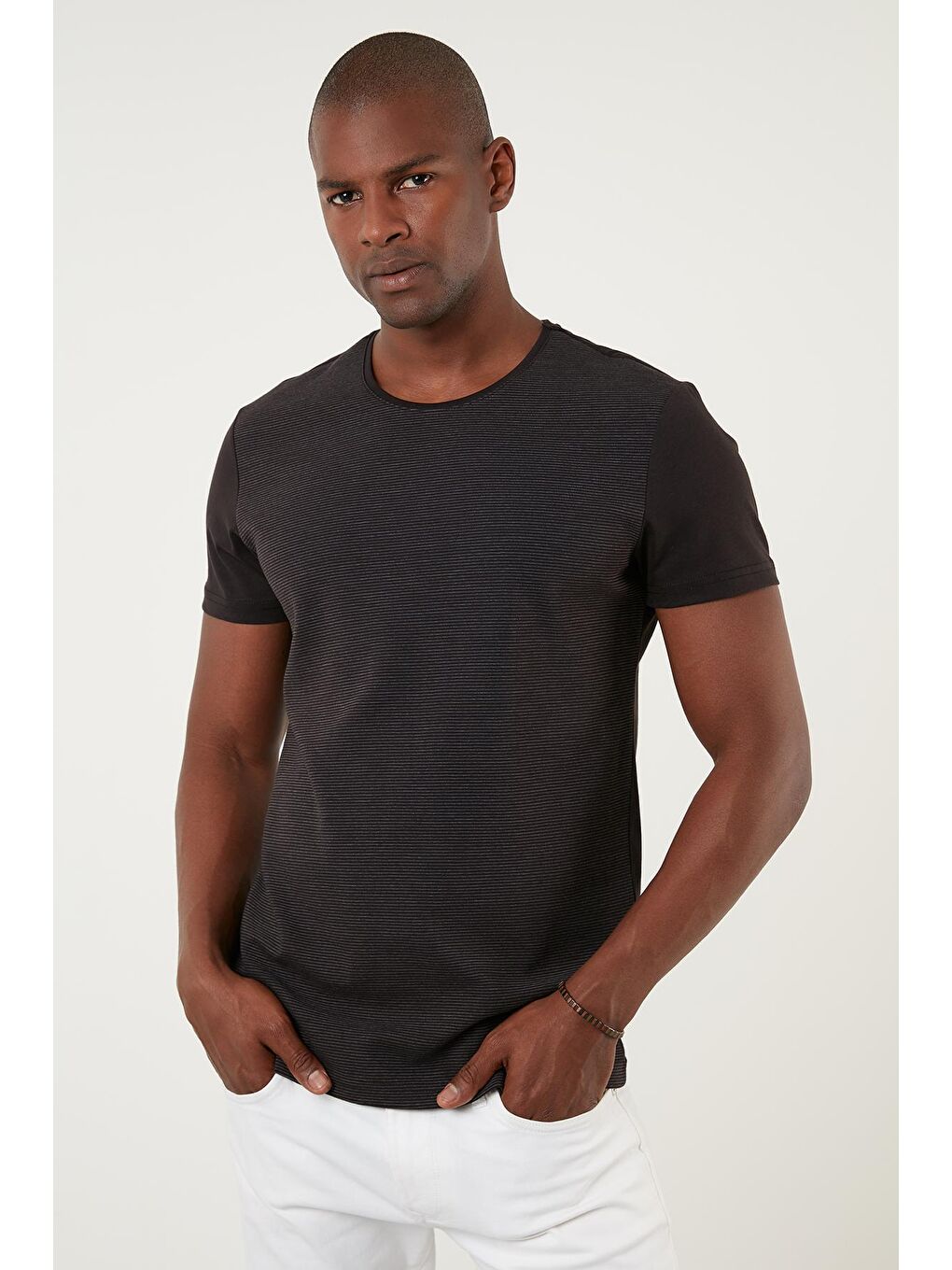 Siyah Regular Fit Bisiklet Yaka Pamuklu Tişört 59023221-2