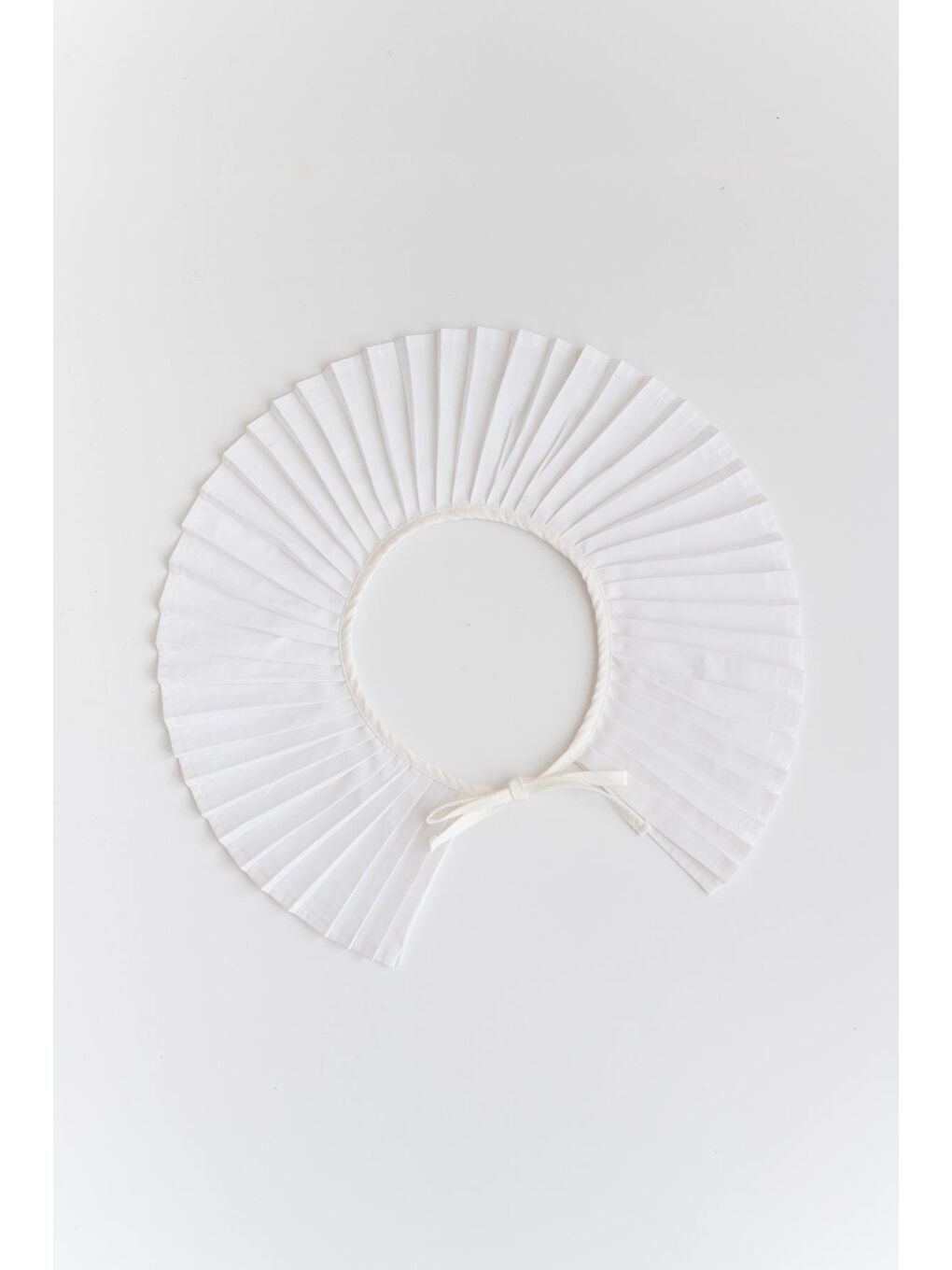 Beyaz Kız Çocuk Pileli Yaka