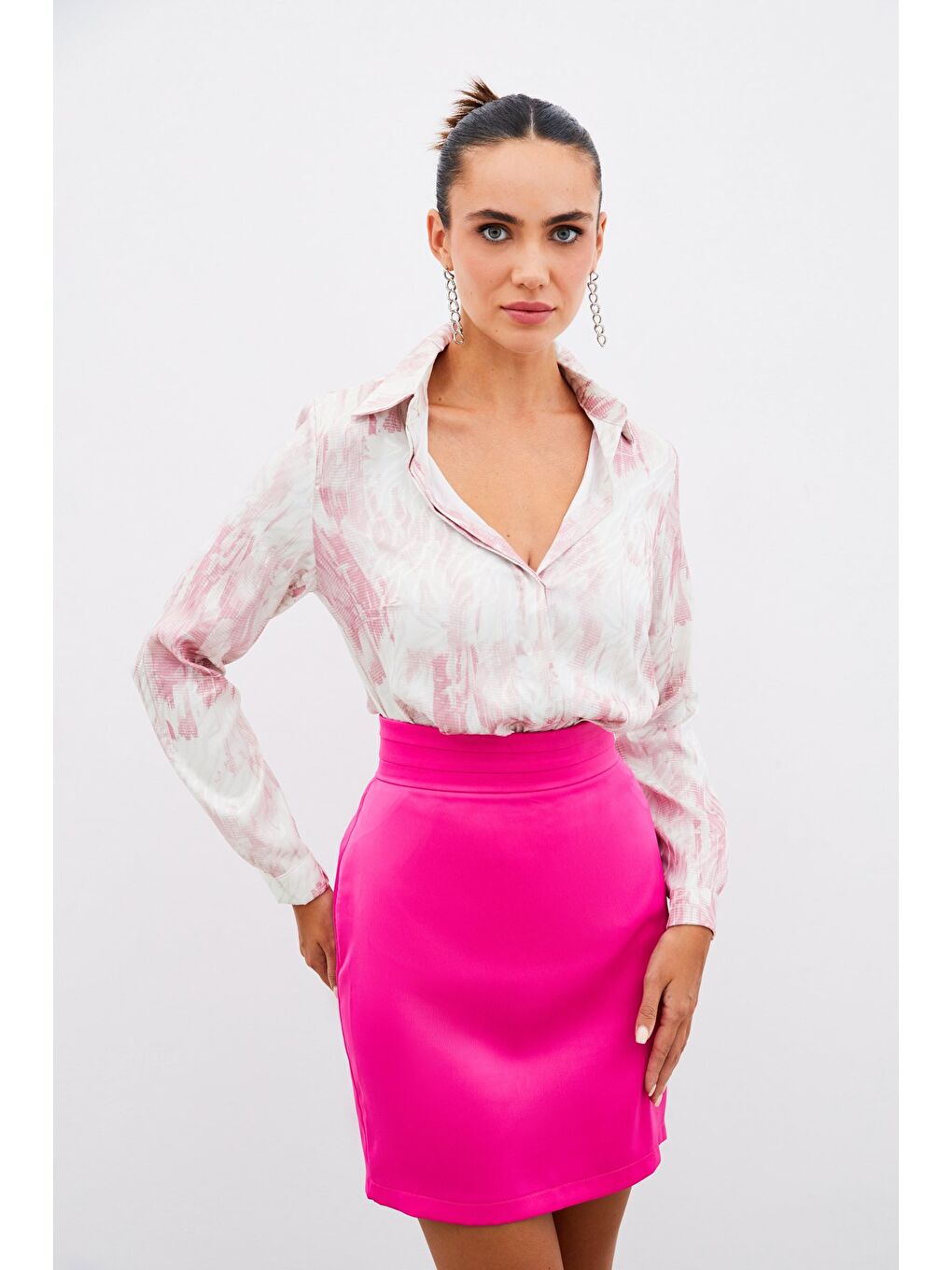 Pembe Desenli Düz Gömlek - Pudra-1