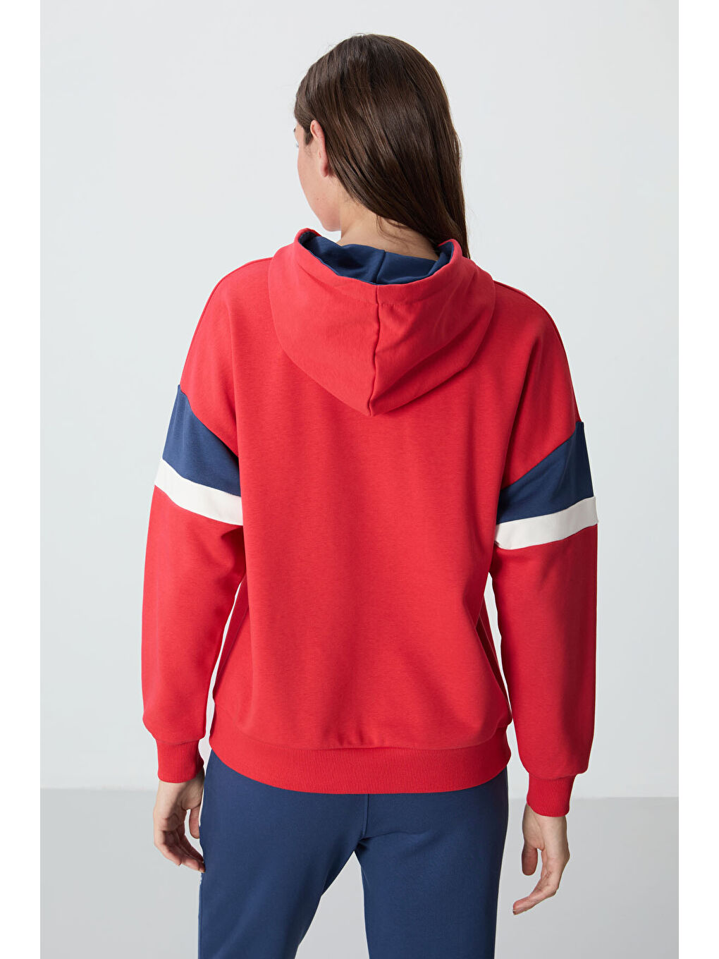 Kırmızı Fiesta Kompakt Pamuklu Kalın Pürüzsüz Dokulu Kapüşonlu Oversize Fit Kadın Sweatshirt   97290-4