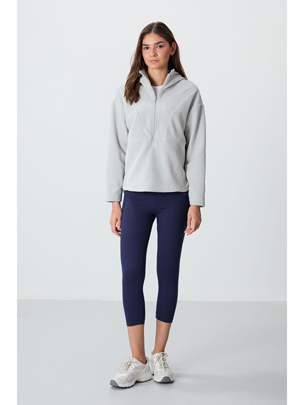 Bej Taş Kalın Yumuşak Dokulu Kapüşonlu Oversize Nakışlı Polar Kadın Sweatshirt  97286-2