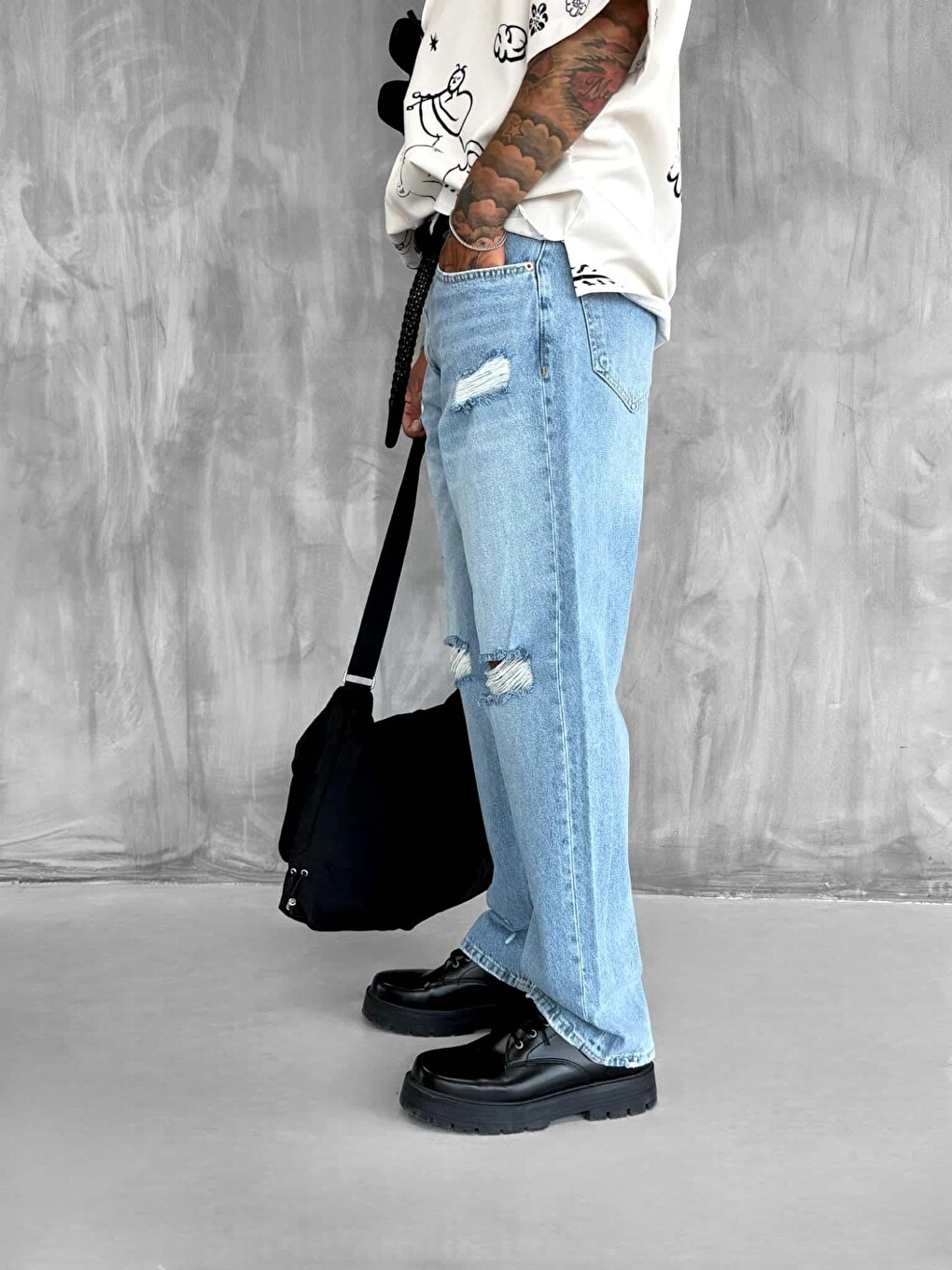 Erkek Yırtık Detaylı Baggy Fit Jean Açık Mavi-4