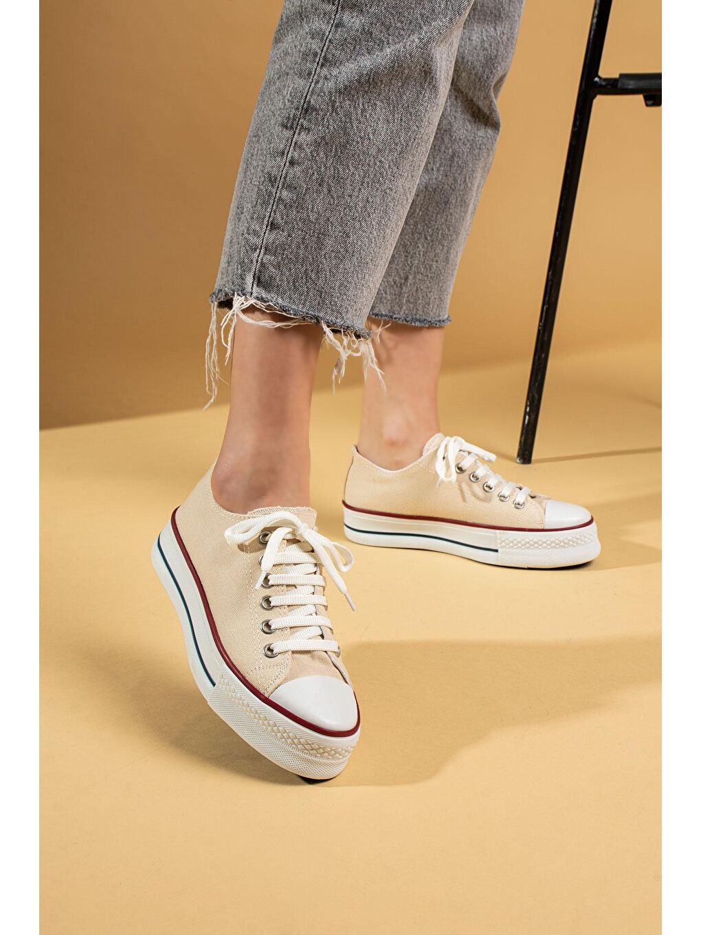 Yeşil Rahat Kalın Taban Bağcıklı Keten Kadın Sneaker 10-9999-22-4