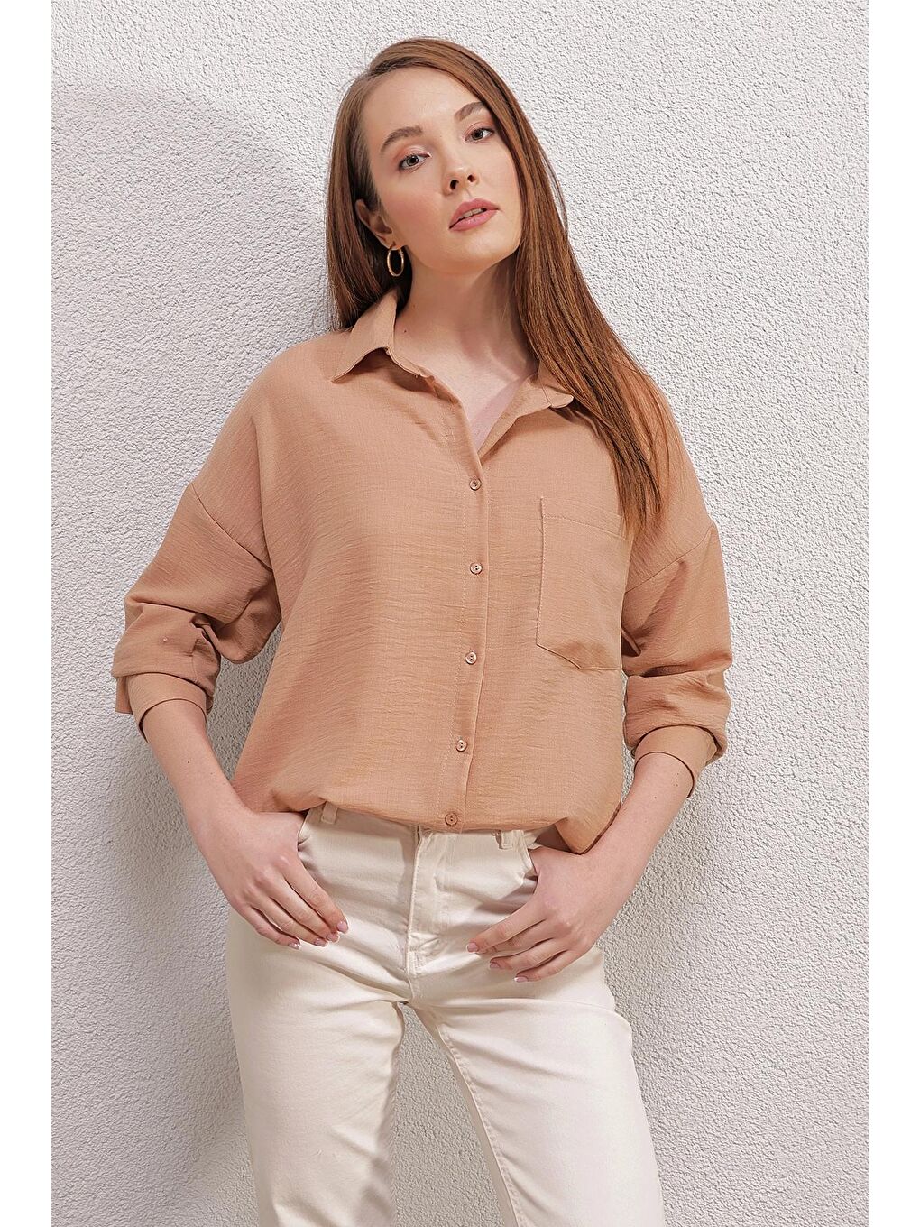 Bej Düşük Omuz Cepli Oversize Gömlek