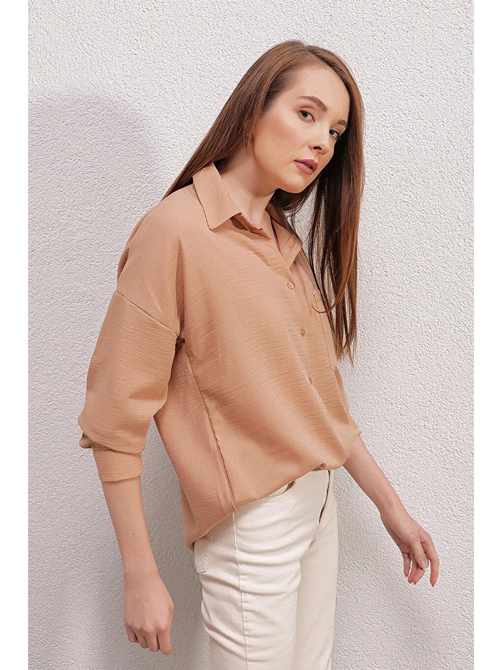 Bej Düşük Omuz Cepli Oversize Gömlek-3