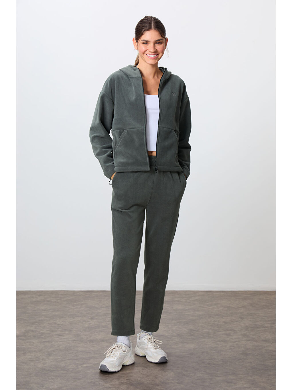 Haki Kalın Yumuşak Dokulu Kapüşonlu Oversize Nakışlı Polar Kadın Eşofman Takım  95338