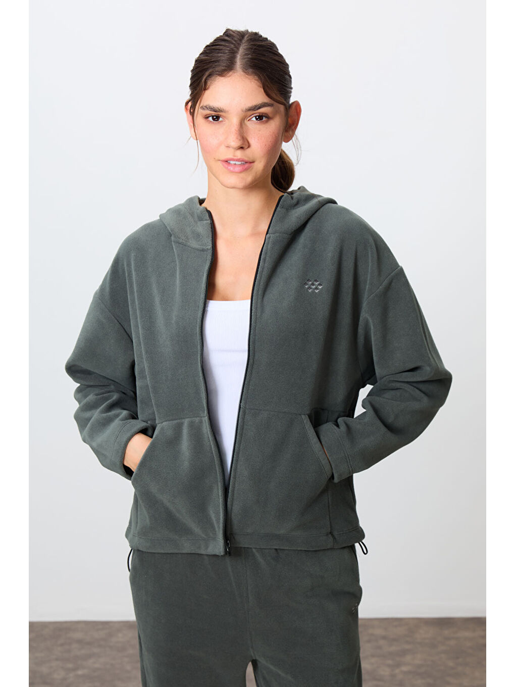 Haki Kalın Yumuşak Dokulu Kapüşonlu Oversize Nakışlı Polar Kadın Eşofman Takım  95338-1