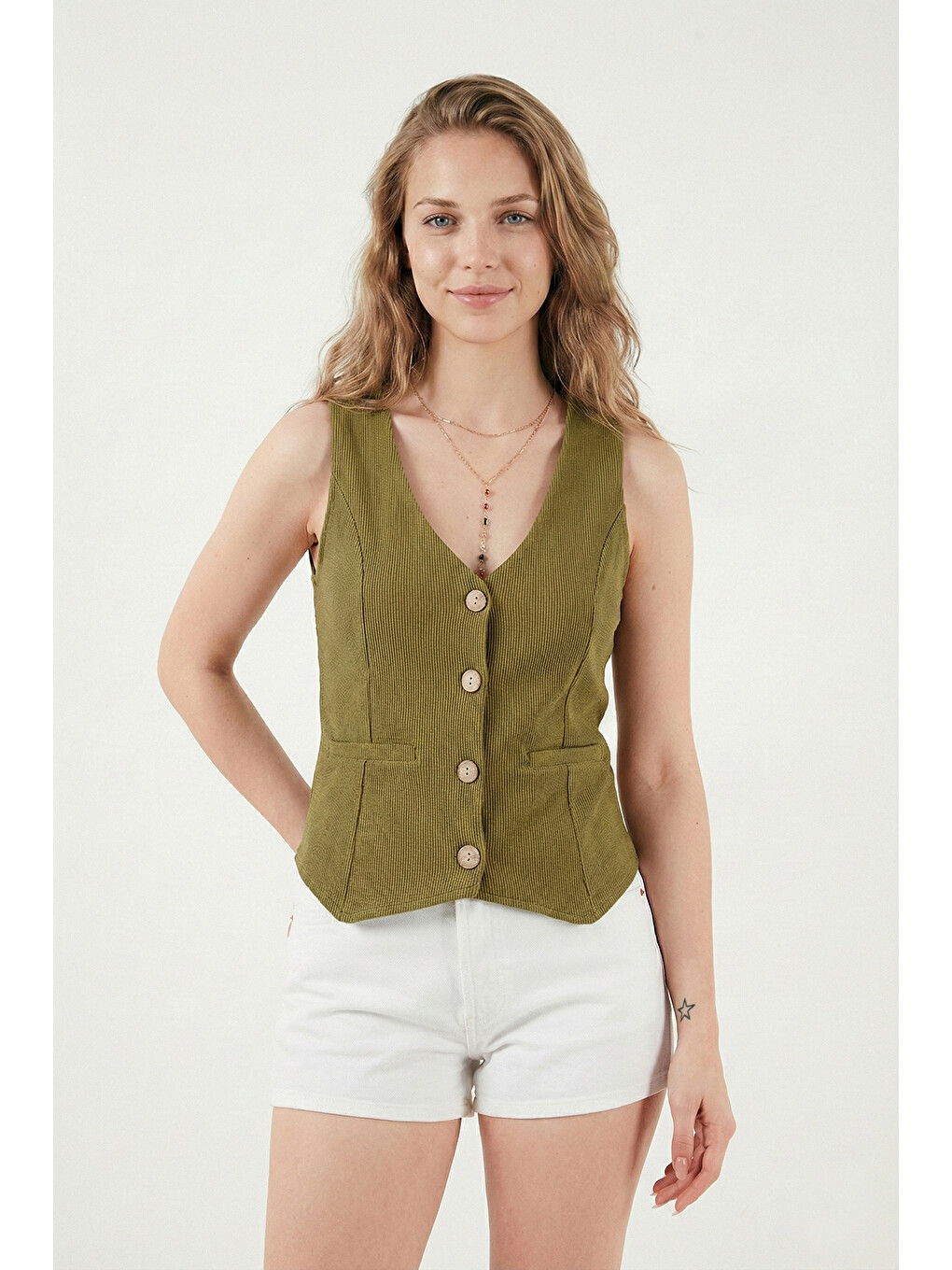 Yeşil Fittili Regular Fit V Yaka Düğmeli Kadın Yelek 5866559-1