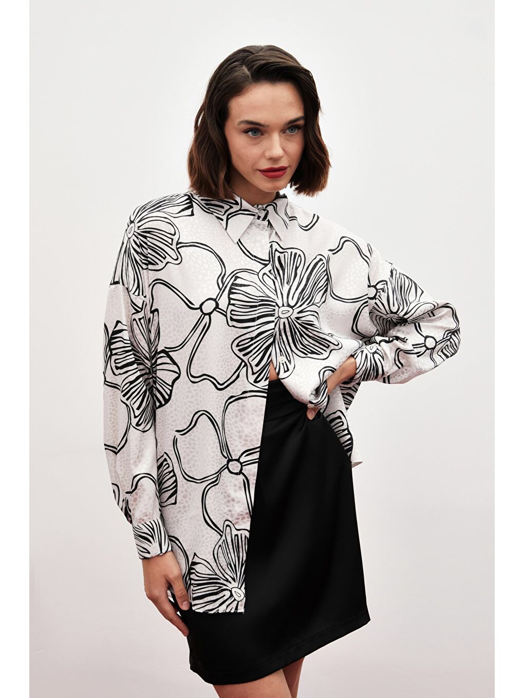 Bej Desenli Uzun Gömlek - Taş