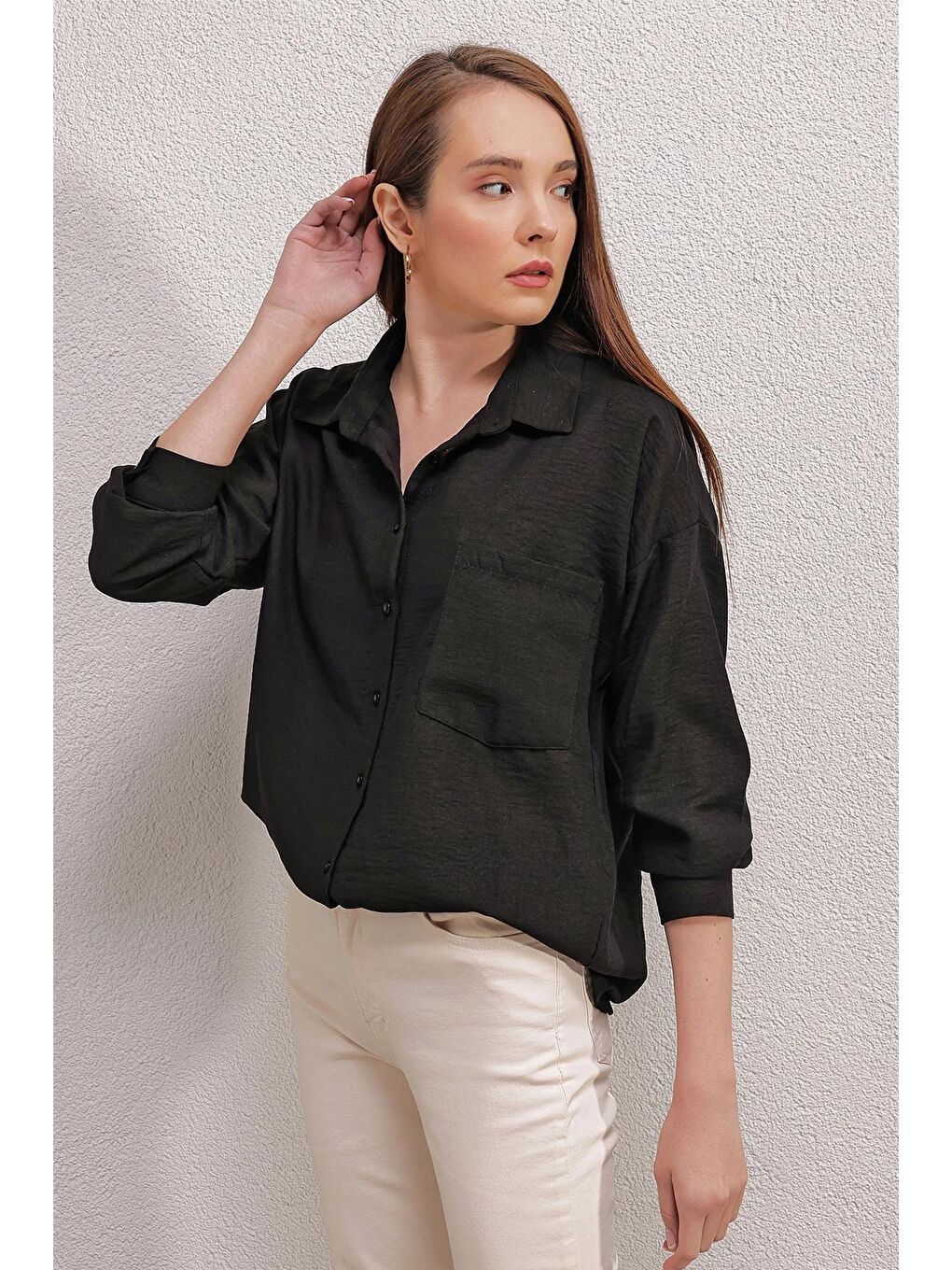 Siyah Düşük Omuz Cepli Oversize Gömlek-1
