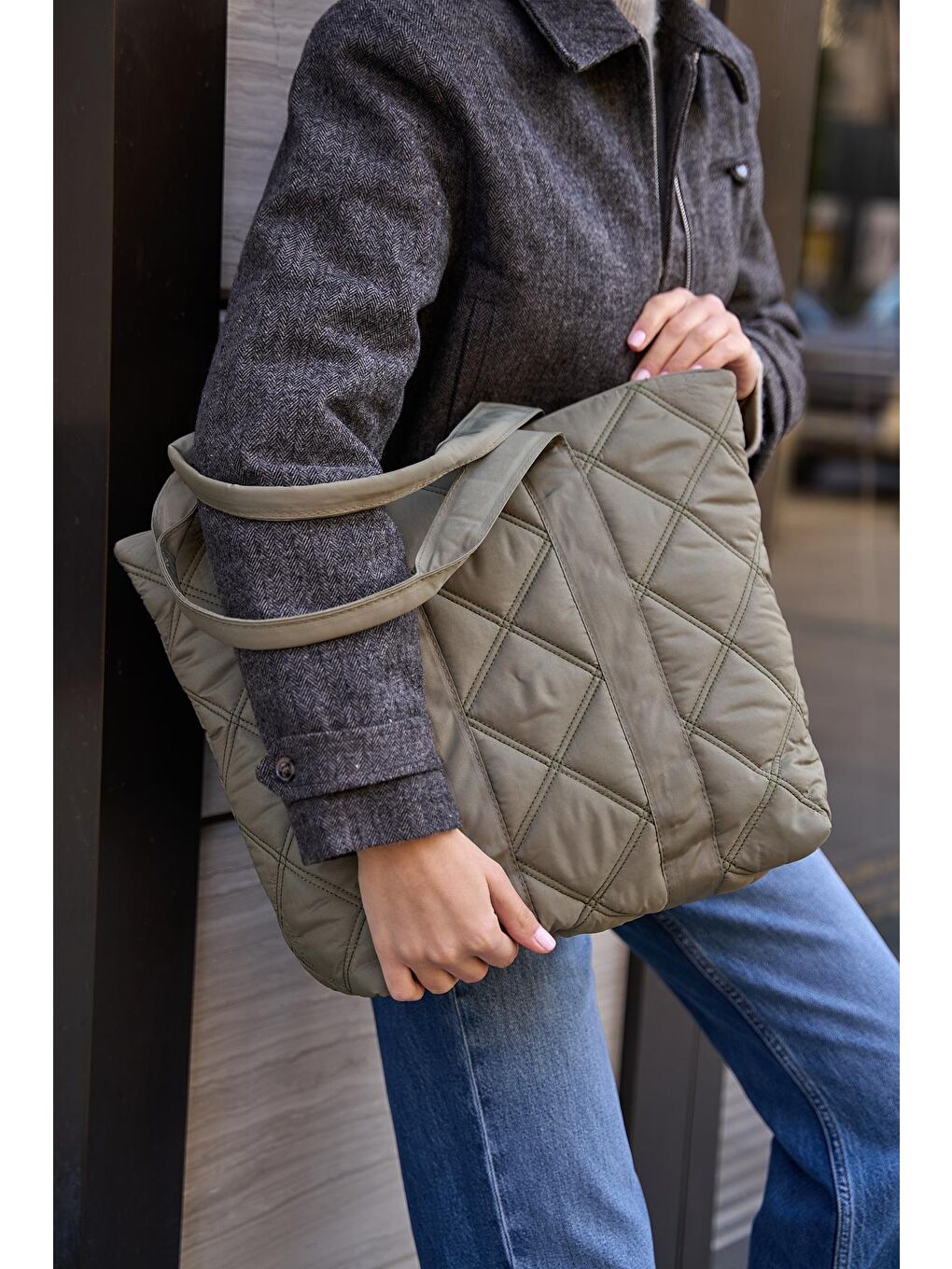 Taken Kapitone Desen Puf Kadın Çanta - Haki-4