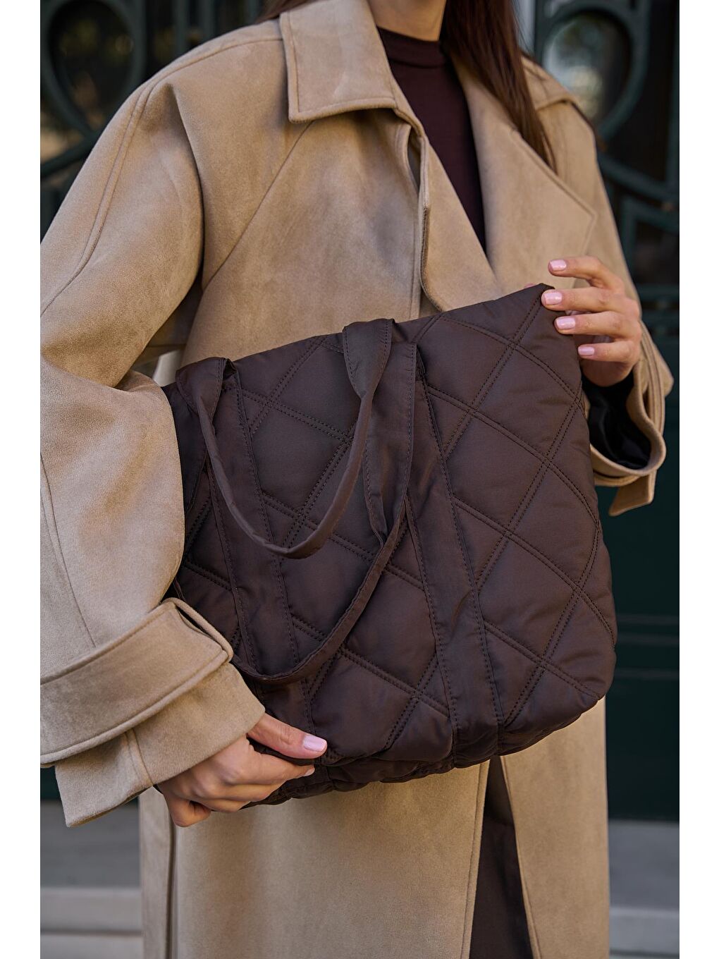 Taken Kapitone Desen Puf Kadın Çanta - Kahverengi-2