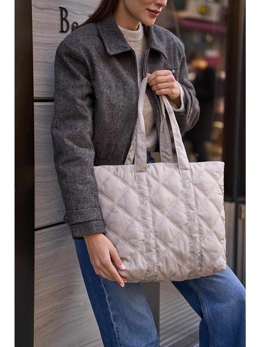 Bej Taken Kapitone Desen Puf Kadın Çanta - Vizon-4