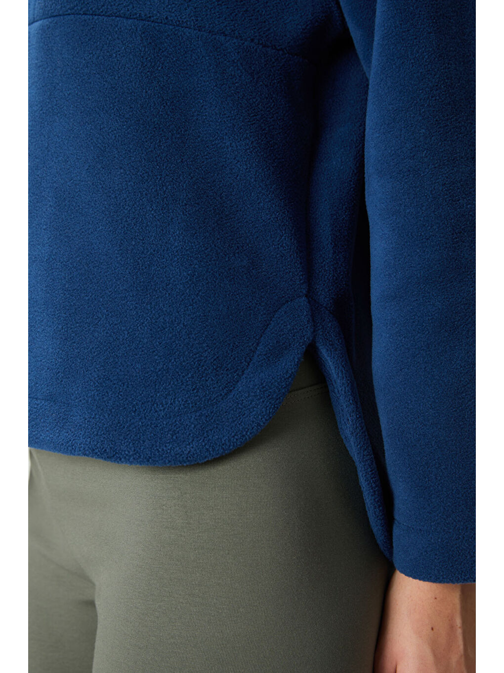 Lacivert Parlament Kalın Yumuşak Dokulu Kapüşonlu Oversize Nakışlı Polar Kadın Sweatshirt  97286-3