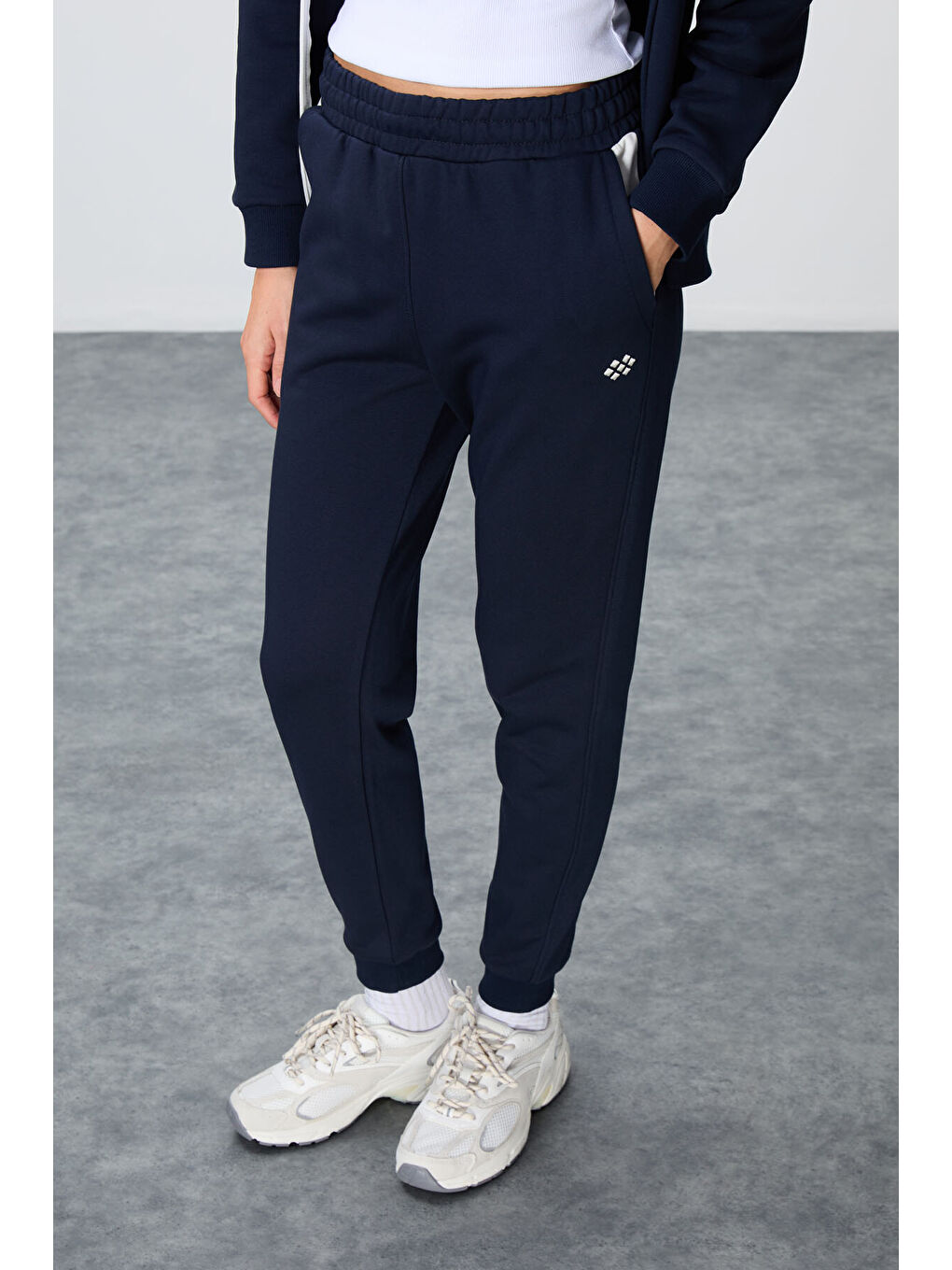 İndigo Kompakt Pamuklu Kalın Pürüzsüz Dokulu Kapüşonlu Oversize Fit Kadın Eşofman Takım   95343-2