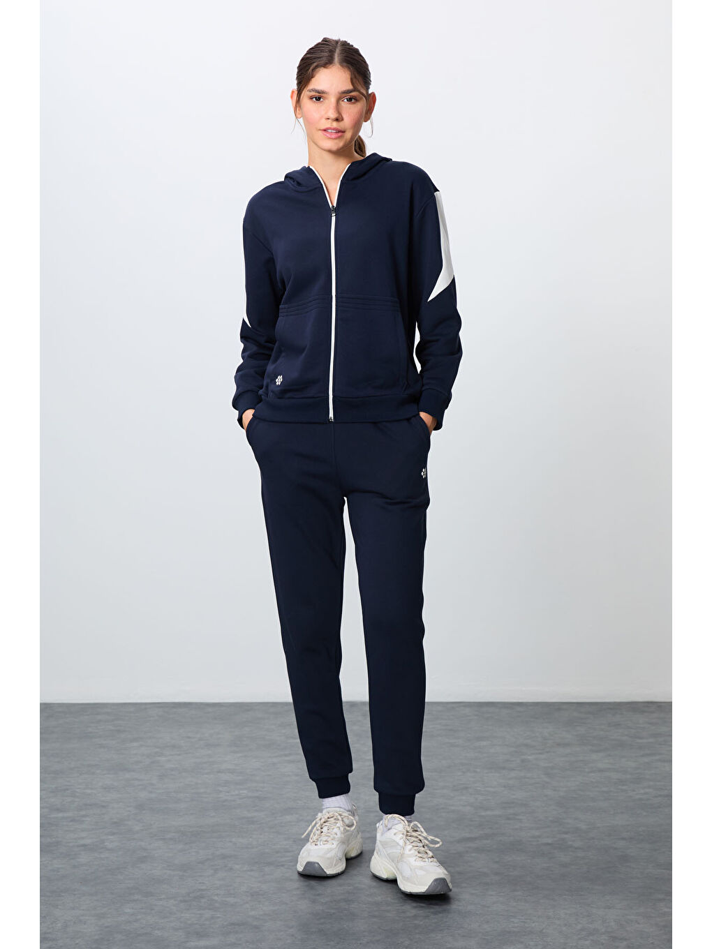 İndigo Kompakt Pamuklu Kalın Pürüzsüz Dokulu Kapüşonlu Oversize Fit Kadın Eşofman Takım   95343-3