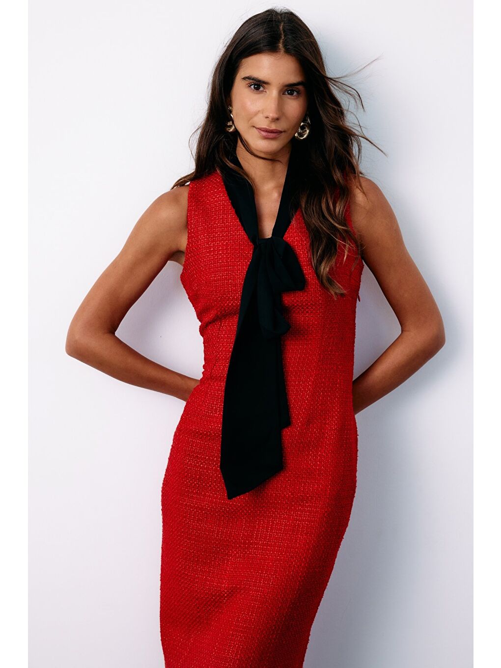 Fularlı Kolsuz Tüvit Elbise - Kırmızı-1