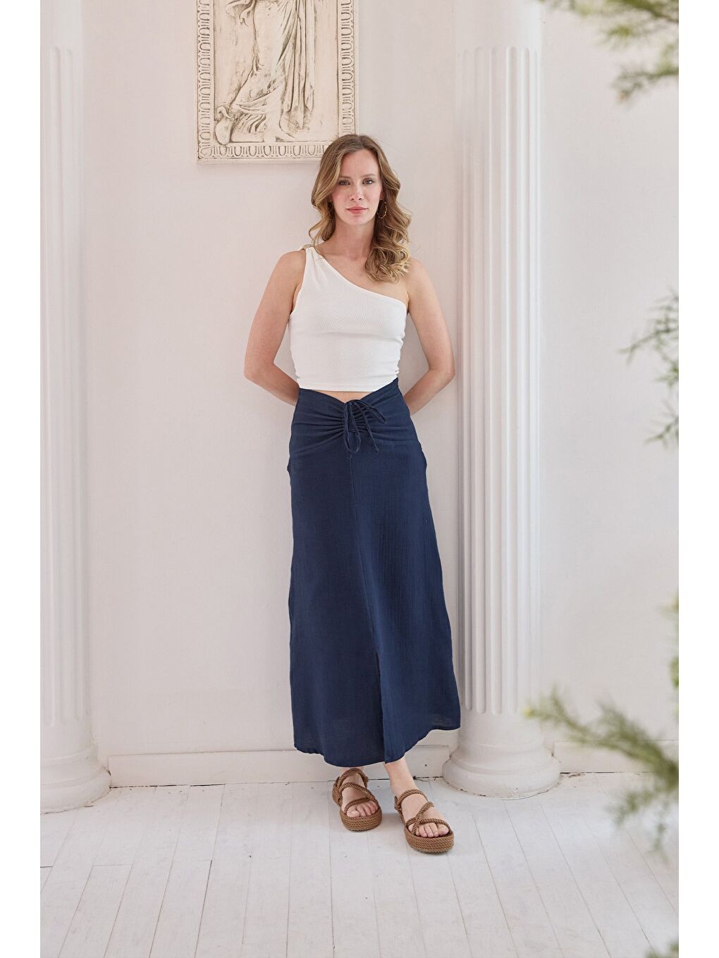 Lacivert Önü Büzgülü Yırtmaçlı Fermuarlı Etek-3