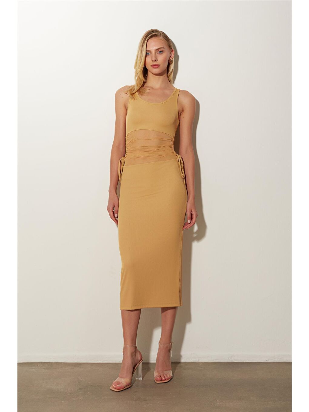 Bej Camel Büzgü Detaylı Midi Elbise SS23D4785BJ