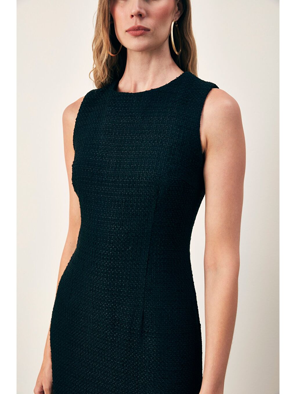 Kolsuz Uzun Tüvit Elbise - Siyah-5