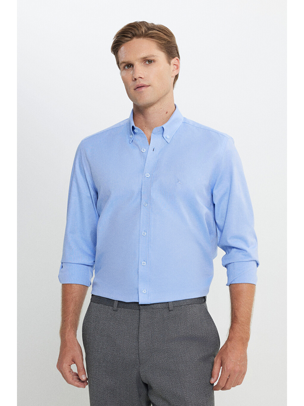 Erkek Açık Mavi Slim Fit Dar Kesim %100 Pamuk Düğmeli Yaka Oxford Gömlek