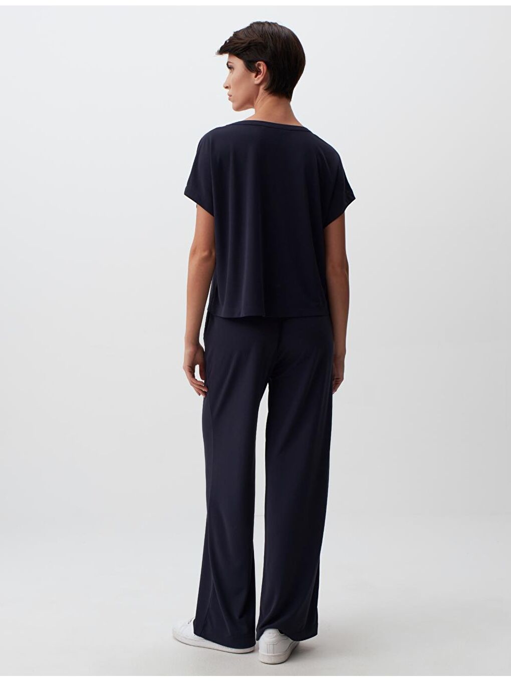 Lacivert V Yaka Kısa Kol Düz Bluz-5