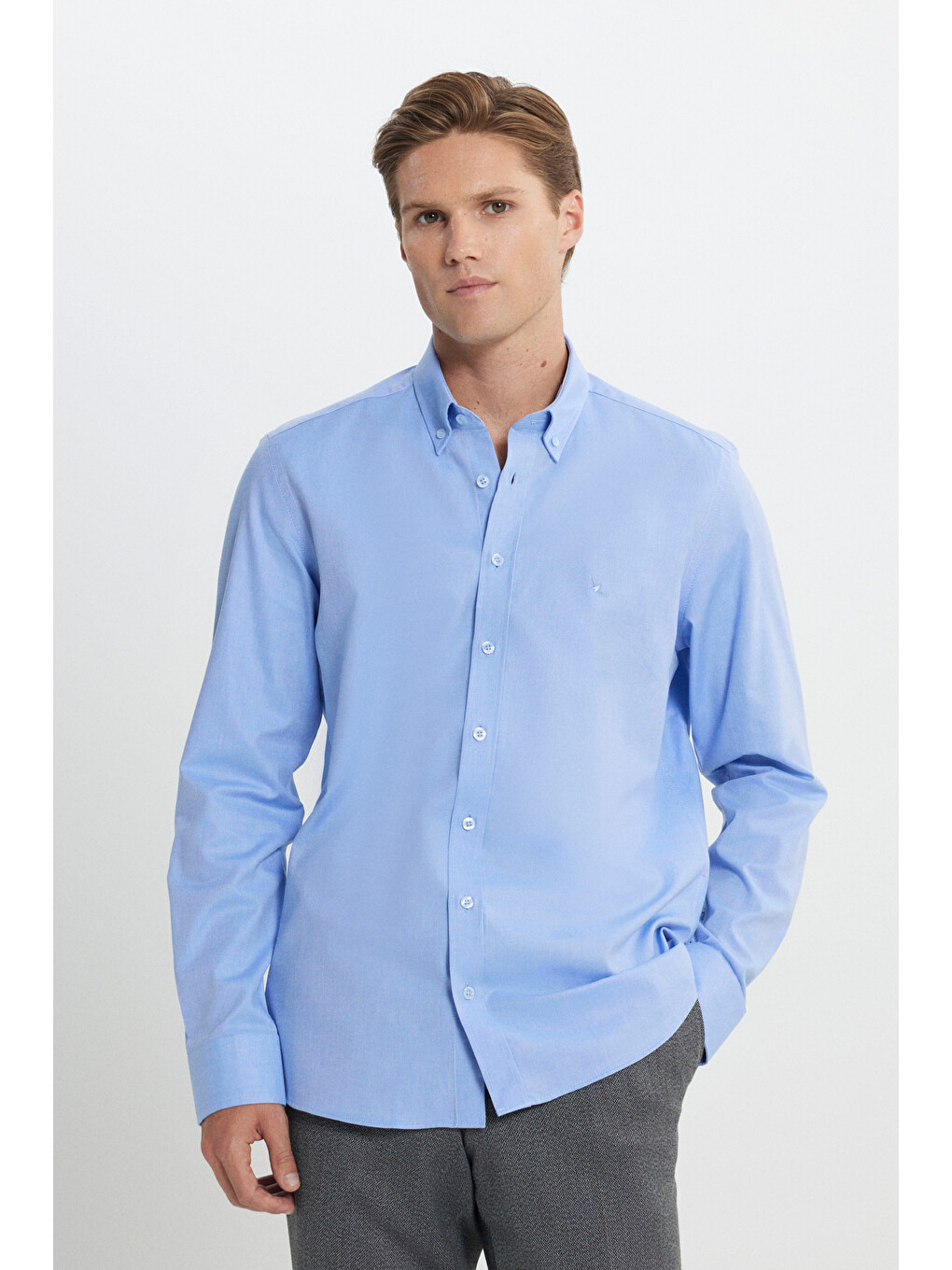 Erkek Açık Mavi Slim Fit Dar Kesim %100 Pamuk Düğmeli Yaka Oxford Gömlek-2
