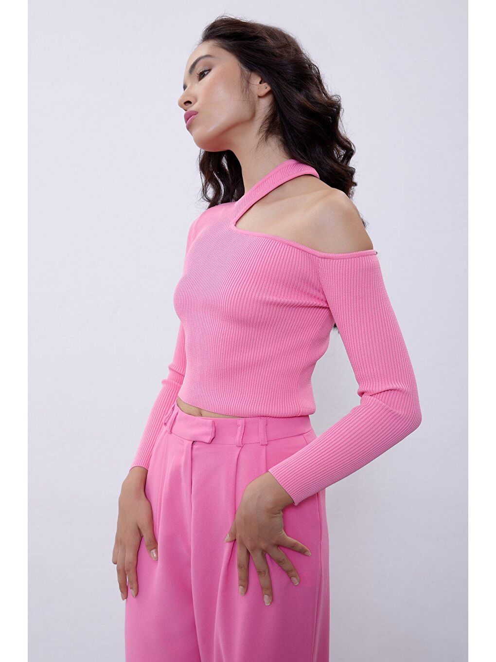 Pembe Omuz Dekolteli Bisiklet Yaka Triko Kazak SWK4532PE-3