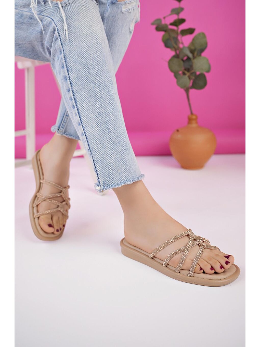 Bej EMMA Kadın Günlük Ortopedik Taşlı Şık Tarz ve Rahat Terlik-1