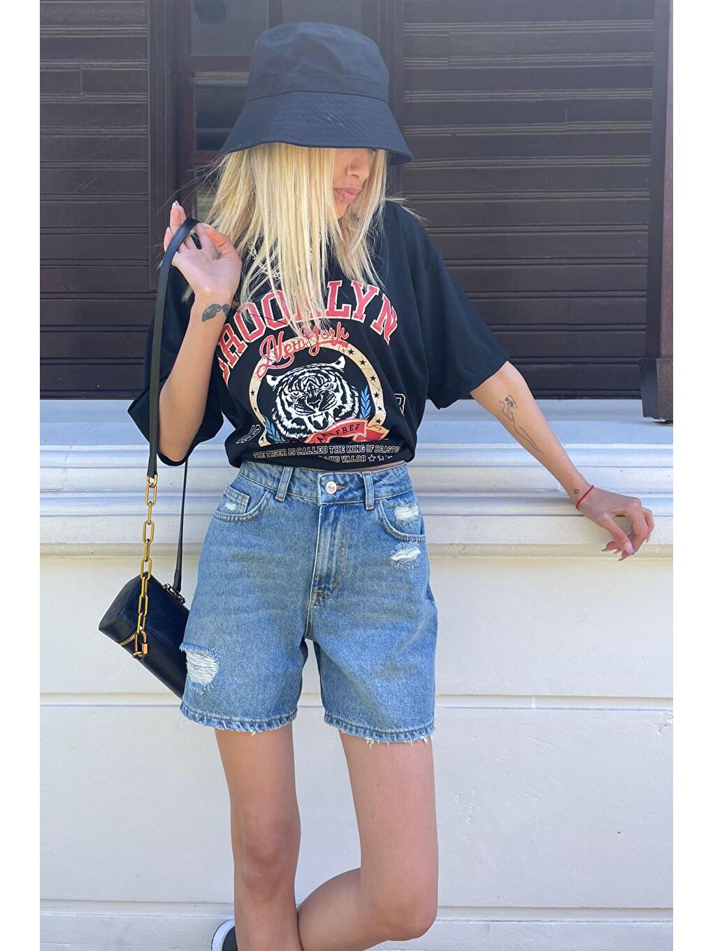 Mavi Yüksek Bel Yırtık Detaylı Jean Şort Mg1497-3