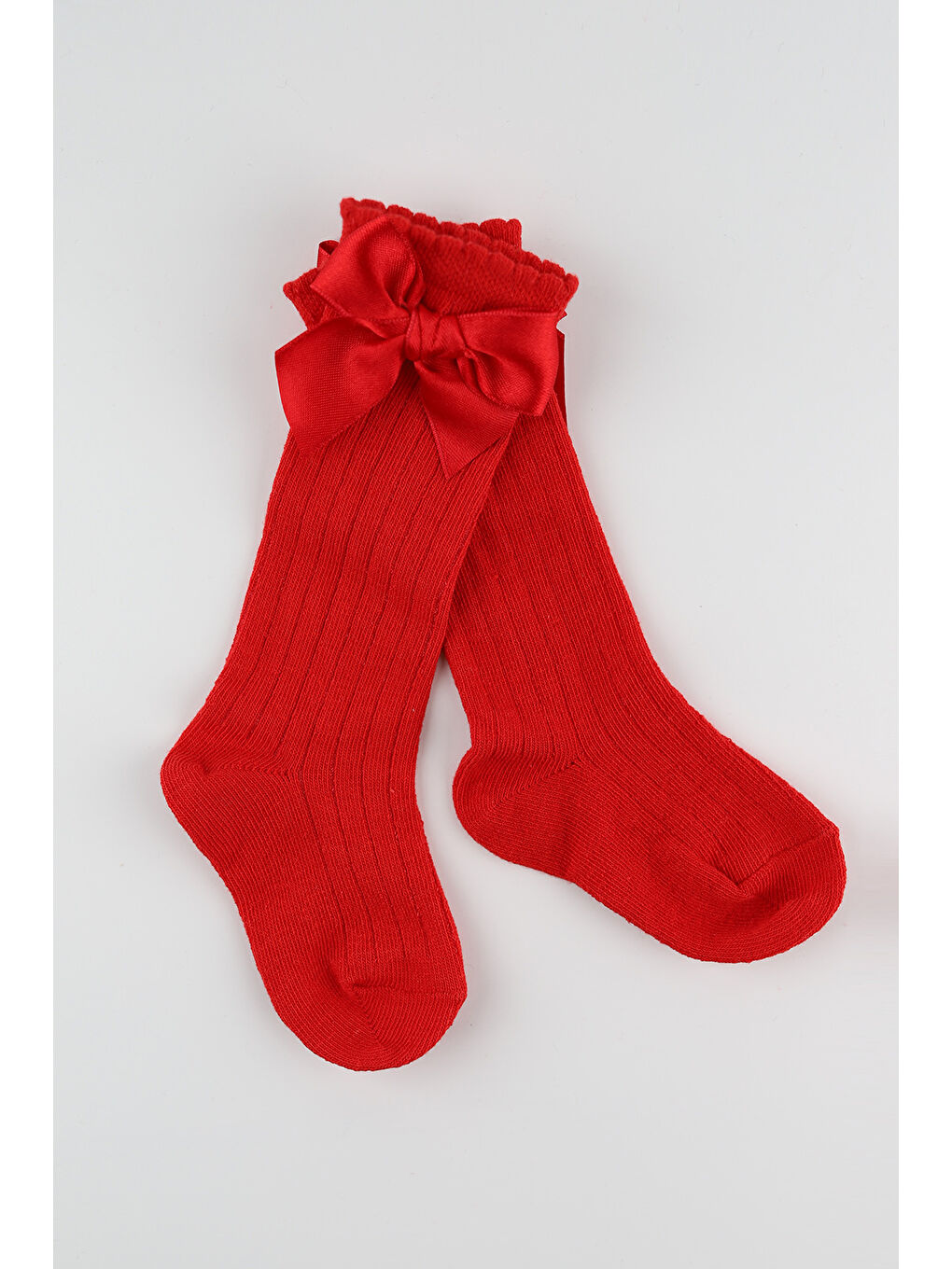 Kırmızı Kurdeleli Kız Çocuk Çorap-1