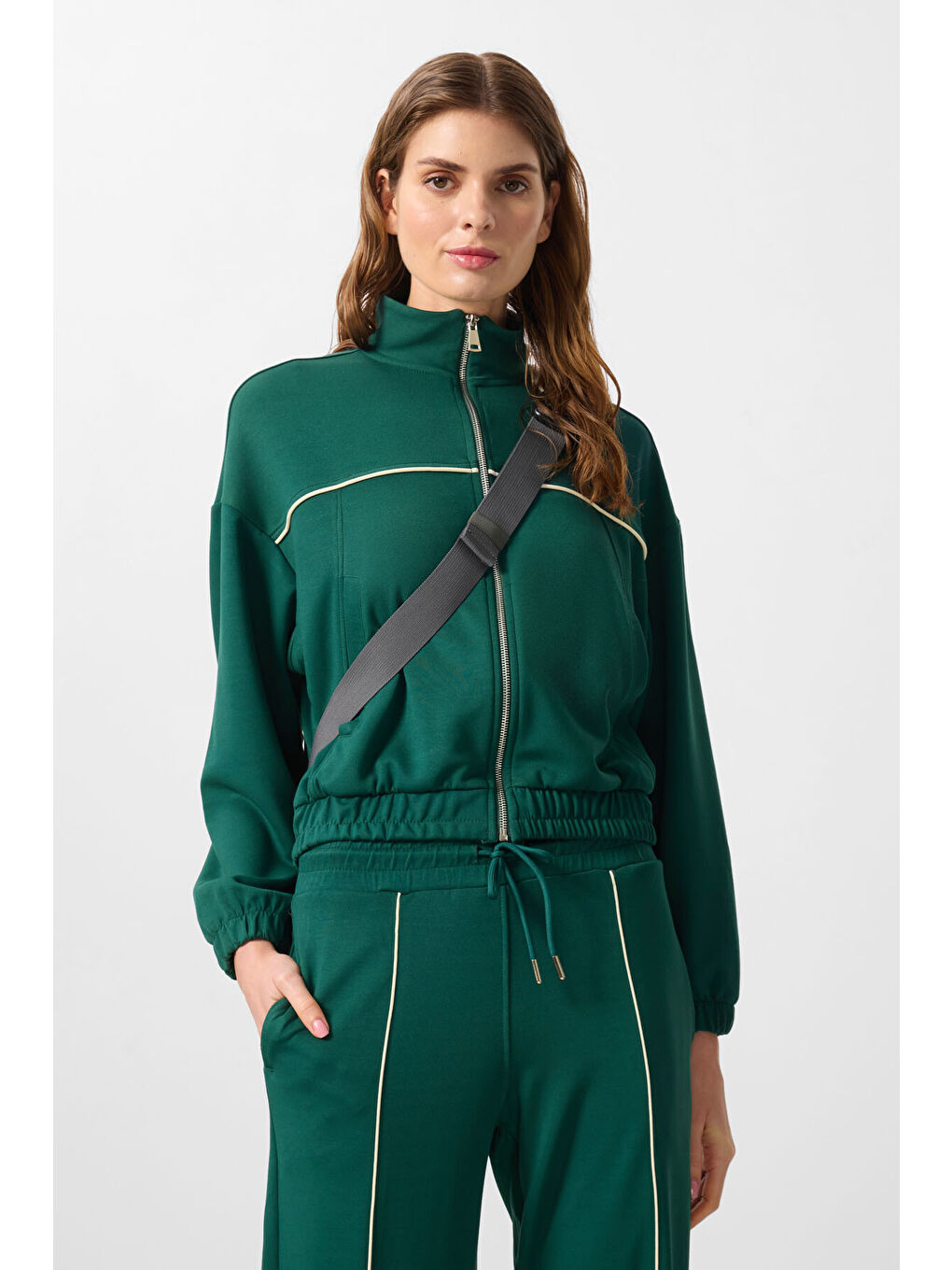 Yeşil Yumuşak Dokulu Dik Yaka Oversize Lastikli Kadın Eşofman Takım - 95349-2