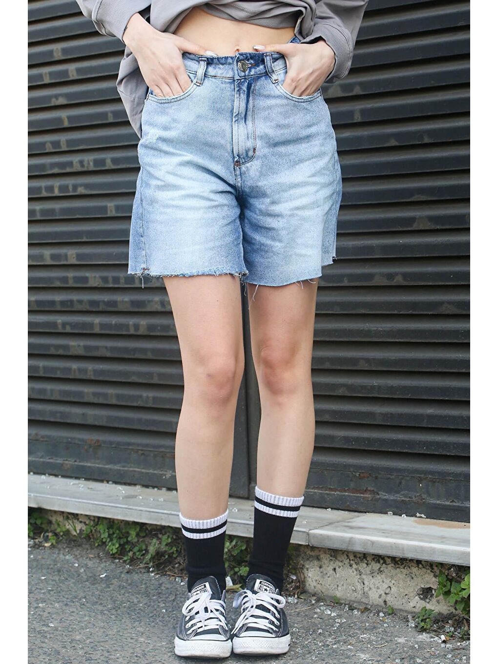 Mavi Yüksek Bel Regular Fit Basic Jean Şort Mg1520-1