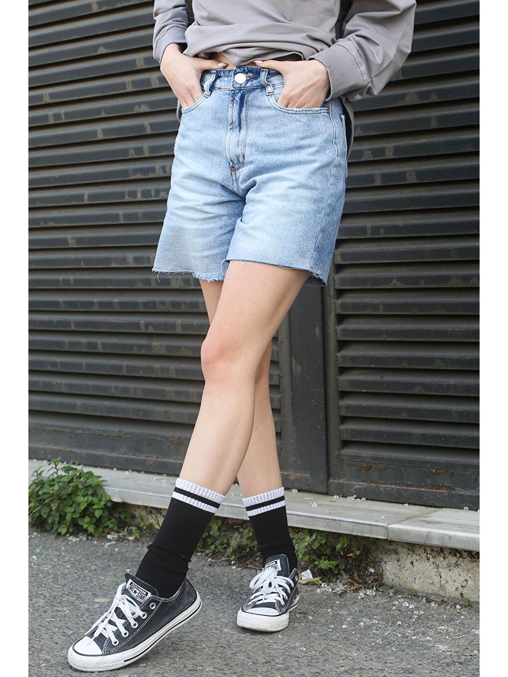 Mavi Yüksek Bel Regular Fit Basic Jean Şort Mg1520-2