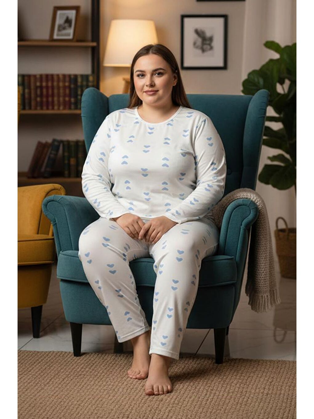 Mavi Yıldız Desenli Büyük Beden Pijama Takımı-1