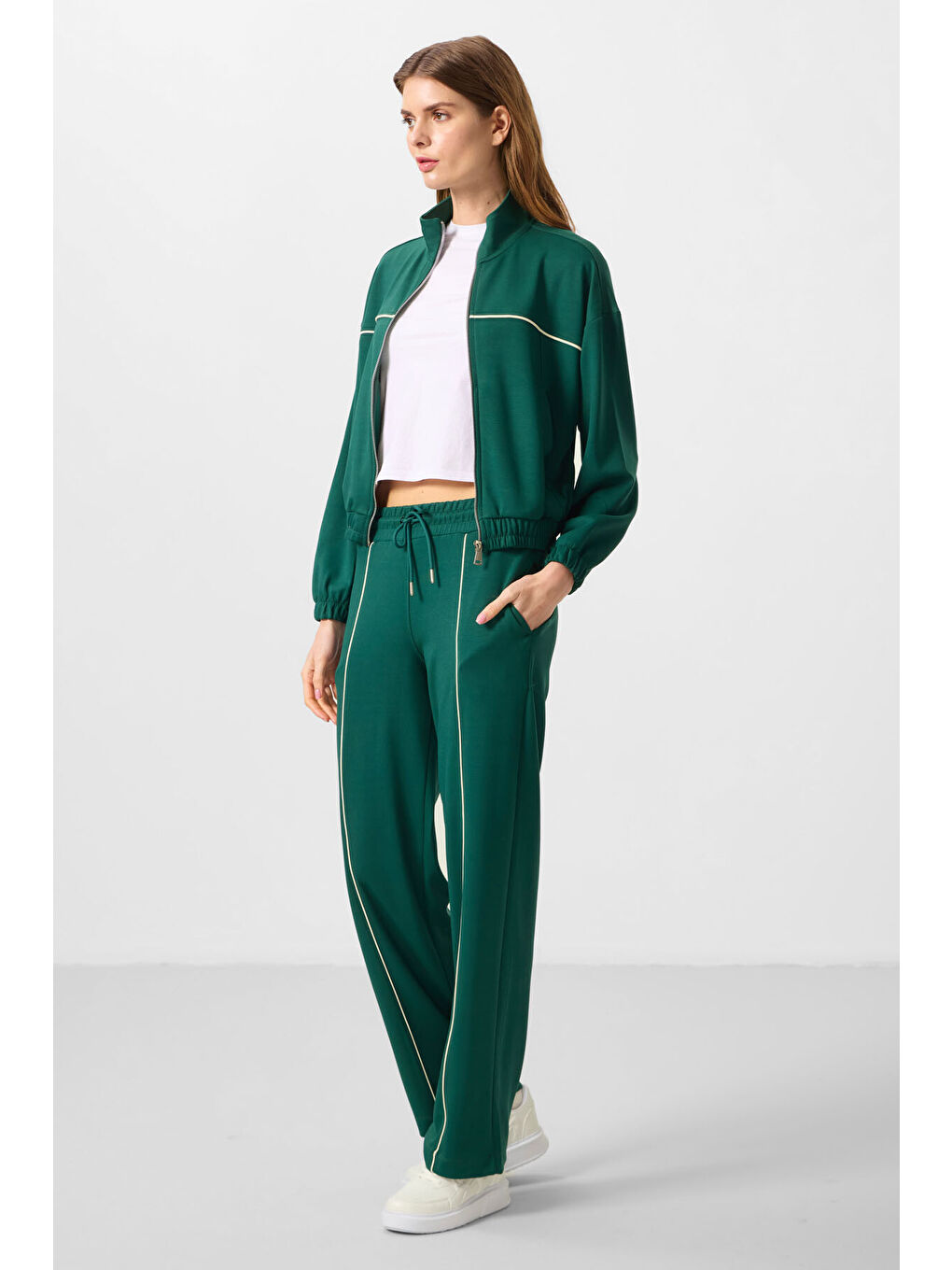 Yeşil Yumuşak Dokulu Dik Yaka Oversize Lastikli Kadın Eşofman Takım - 95349-4