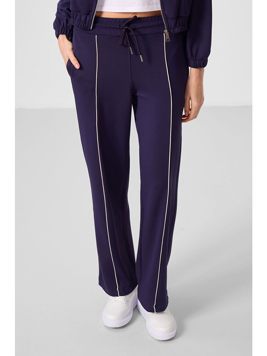 Koyu Mor Yumuşak Dokulu Dik Yaka Oversize Lastikli Kadın Eşofman Takım - 95349-4