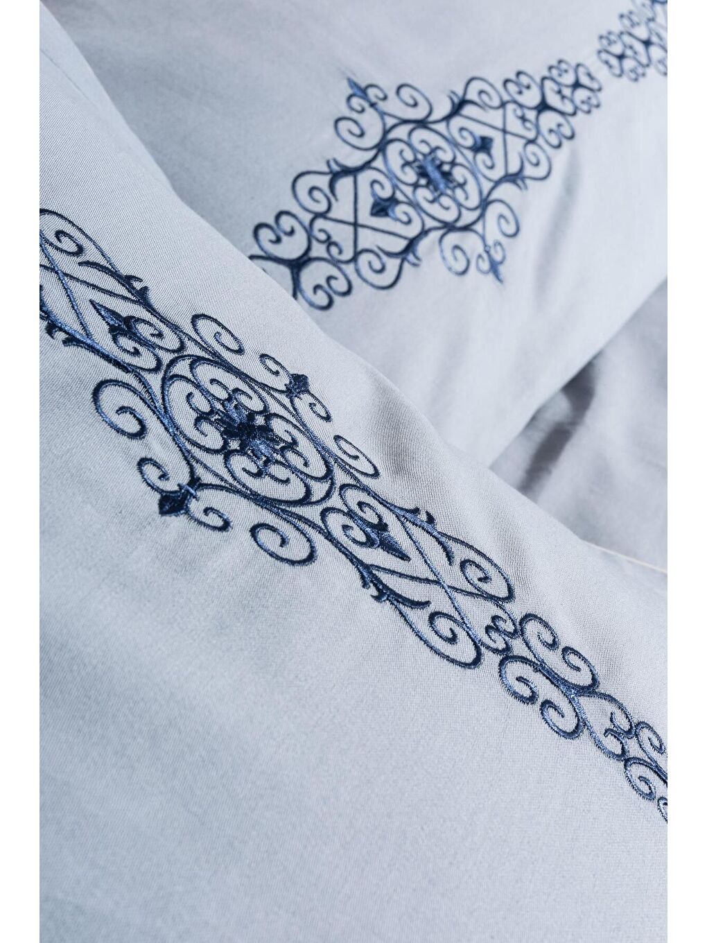 Mavi Nakışlı Pamuk Saten Çift Kişilik Nevresim Takımı Noble-1