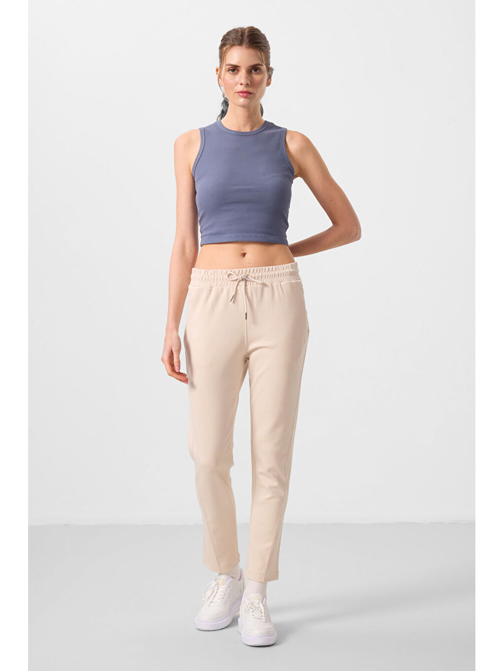 Bej Yumuşak Dokulu Gizli Fermuarlı Dar Paça Kadın Pantolon - 94668