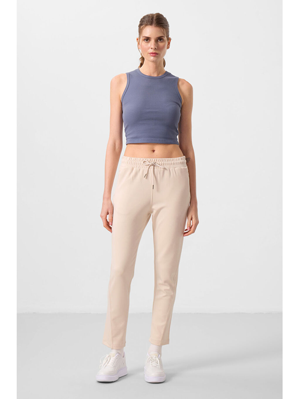 Bej Yumuşak Dokulu Gizli Fermuarlı Dar Paça Kadın Pantolon - 94668-3