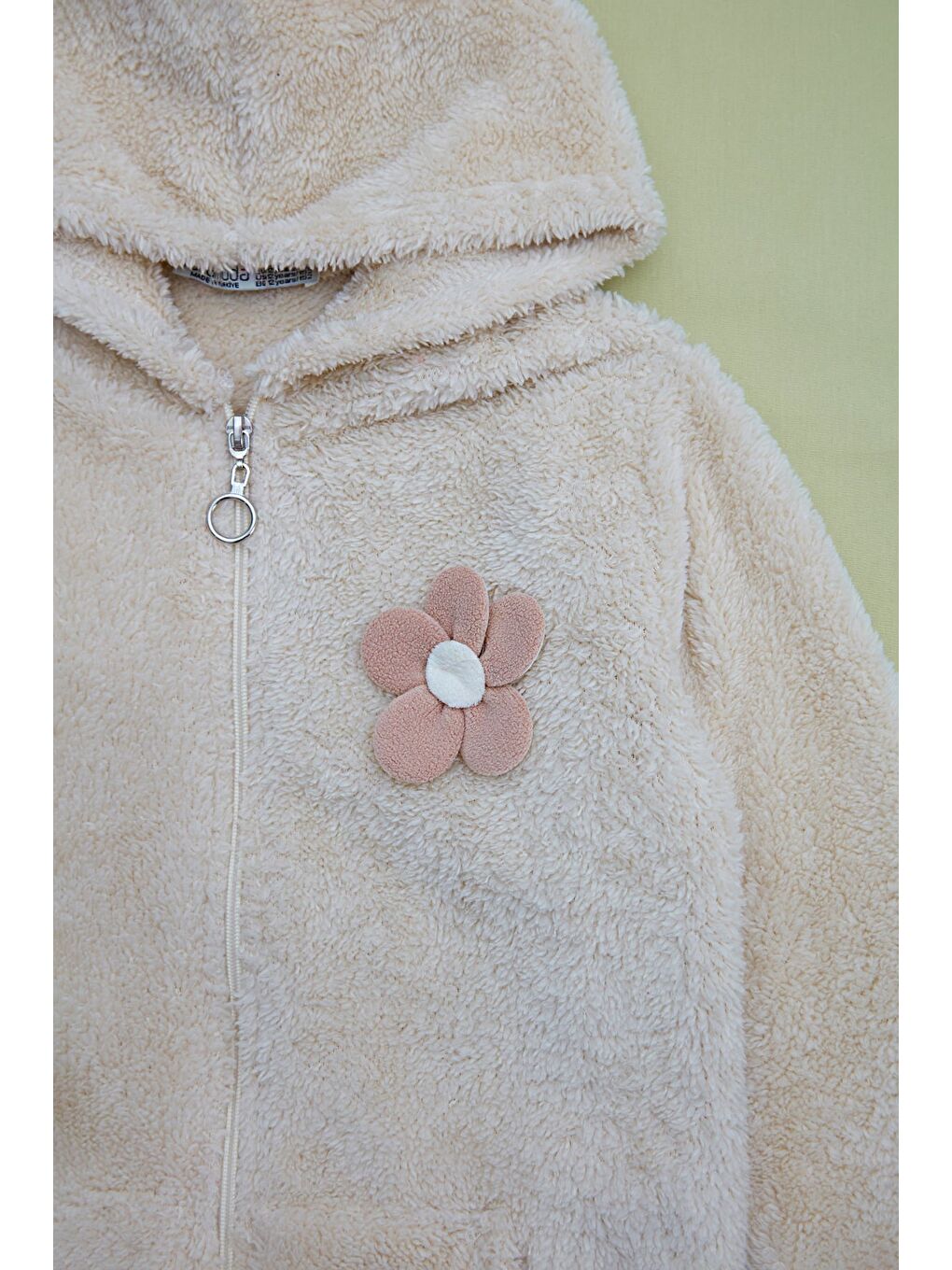 Ekru Papatya Aksesuarlı Fermuarlı Kız Çocuk Pelüş Mont-2