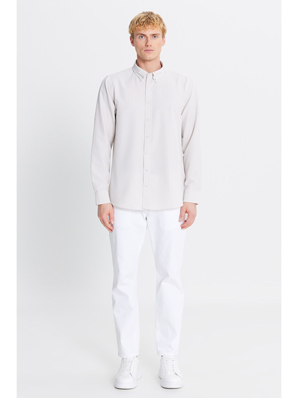 Erkek Bej Tailored Slim Fit Dar Kesim Düğmeli Yaka Gofre Desenli Gömlek-1