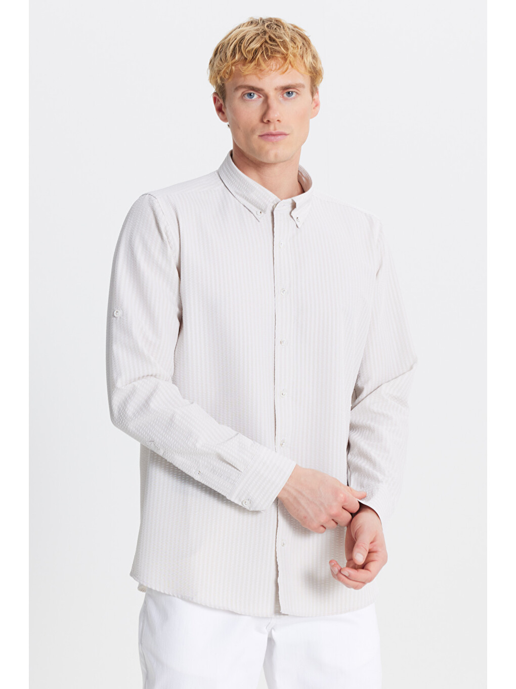 Erkek Bej Tailored Slim Fit Dar Kesim Düğmeli Yaka Gofre Desenli Gömlek-2