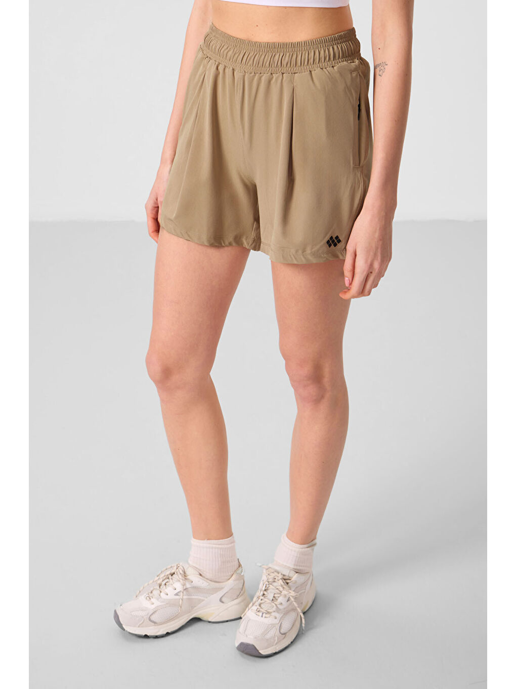 Bej Polyester Gizli Cep Fermuarlı Rahat Form Kadın Şort - 91014