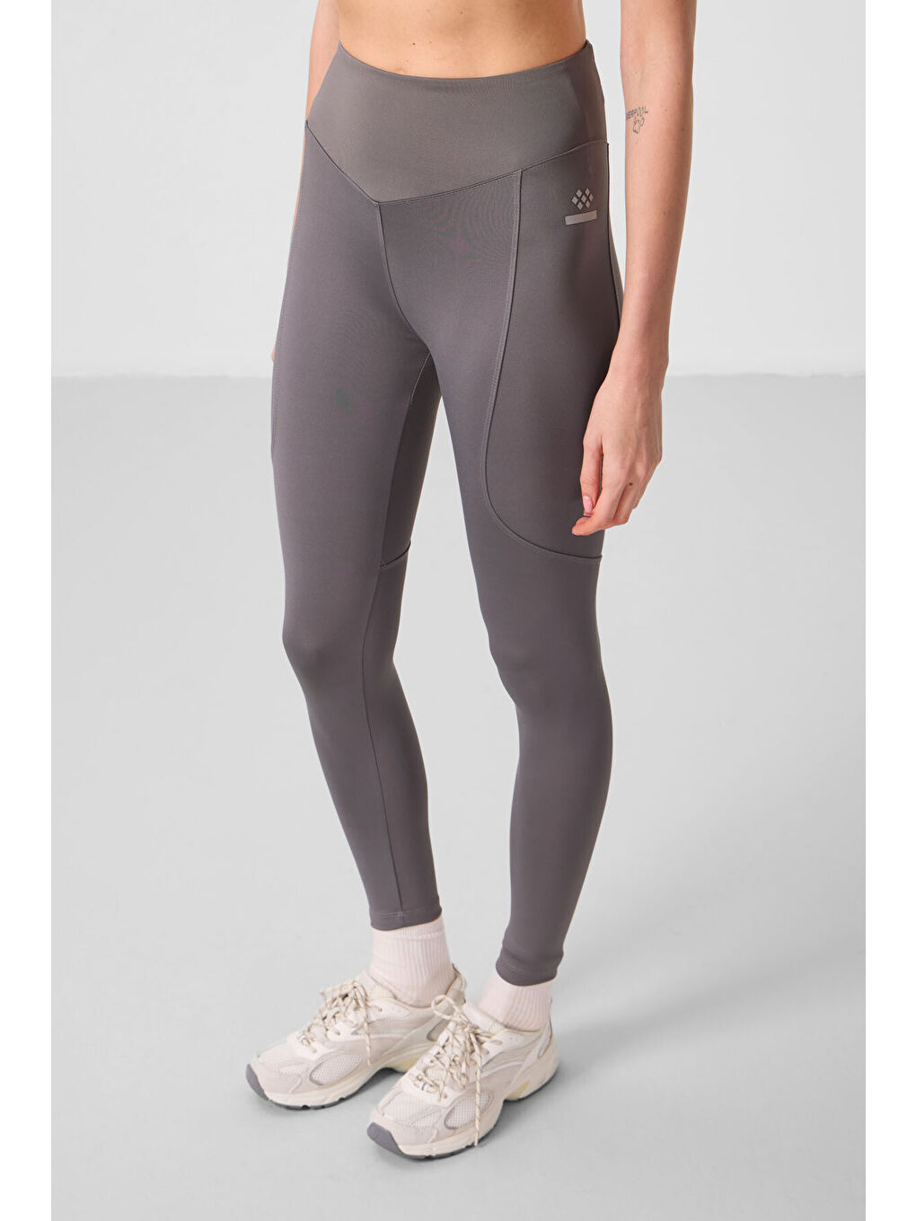 Koyu Gri Polyester Standart Fit Esnek Performans Kadın Tayt - 94666-3