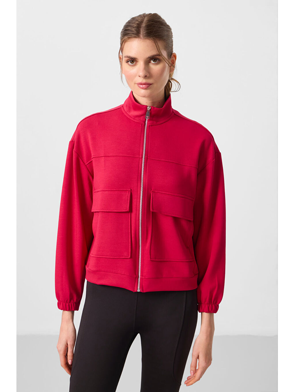 Viva Kırmızı Yumuşak Dokulu Dik Yaka Oversize Kargo Cepli Kadın Crop Top Sweatshirt - 97301-4