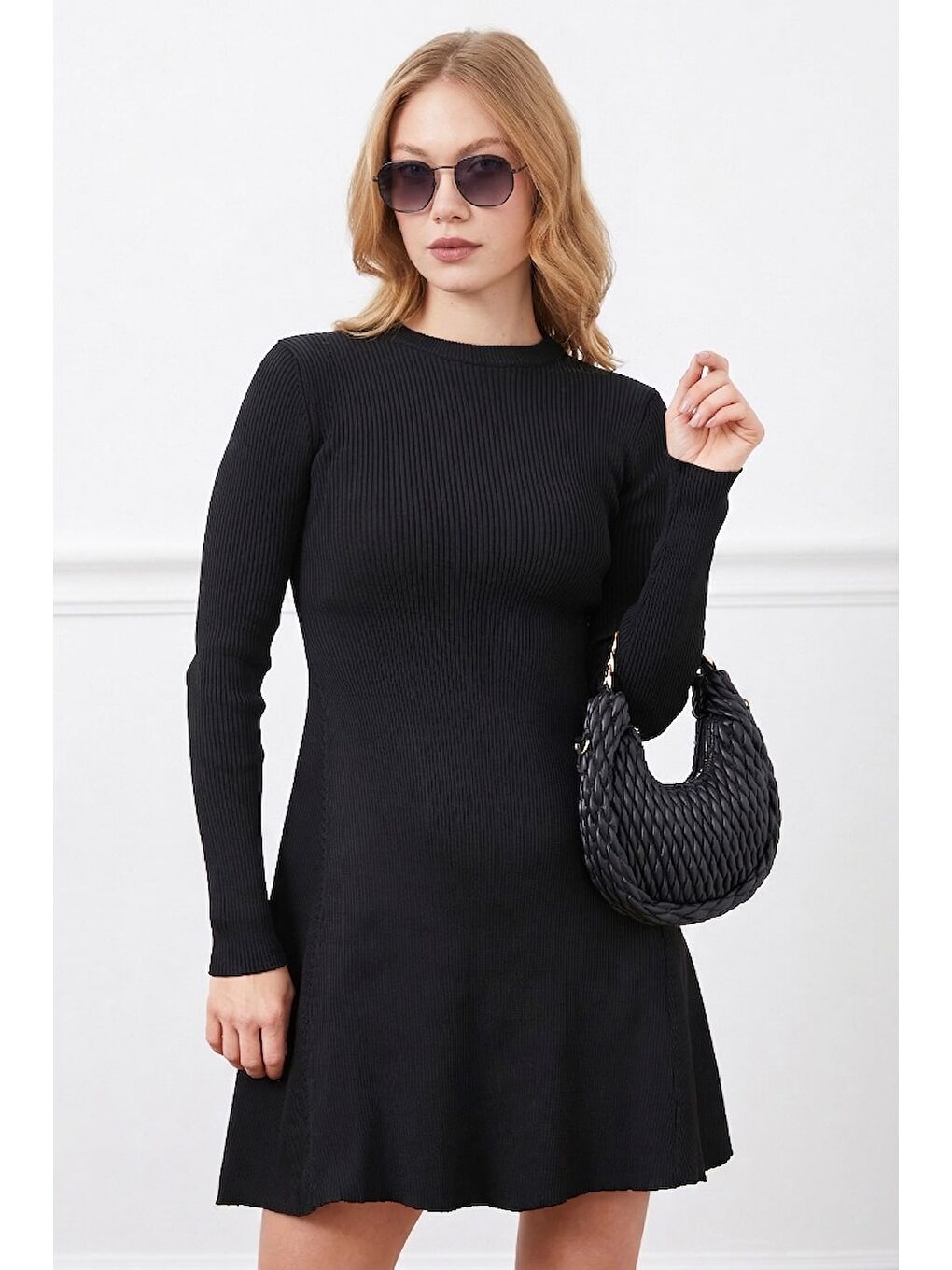 Siyah Fitilli Bisiklet Yaka Mini Boy Triko Elbise-2