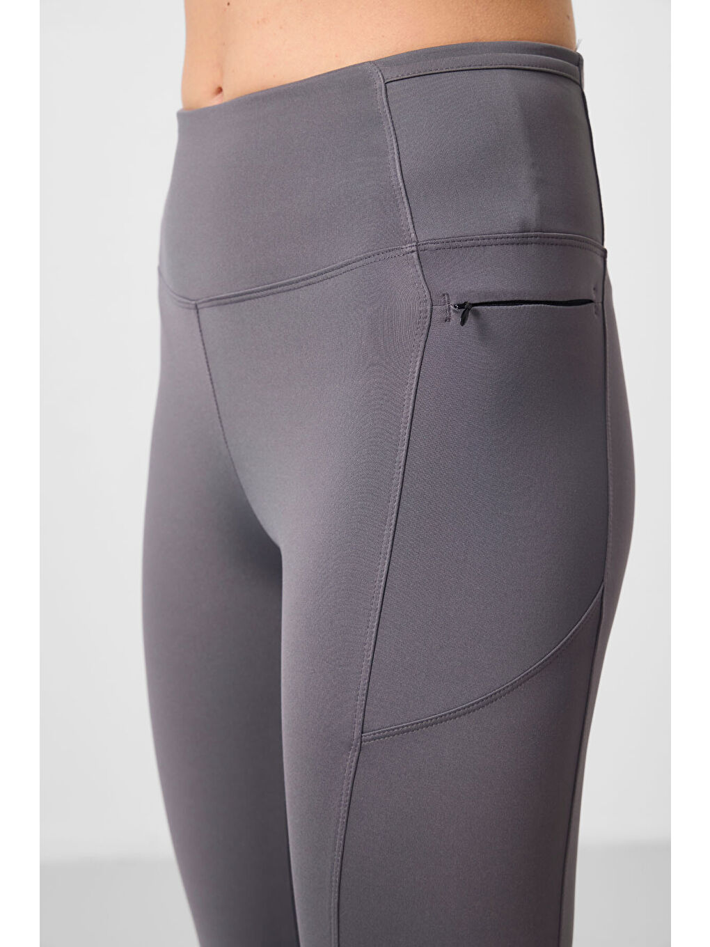 Koyu Gri Polyester Esnek Standart Fit Performans Kadın Tayt - 94667-4