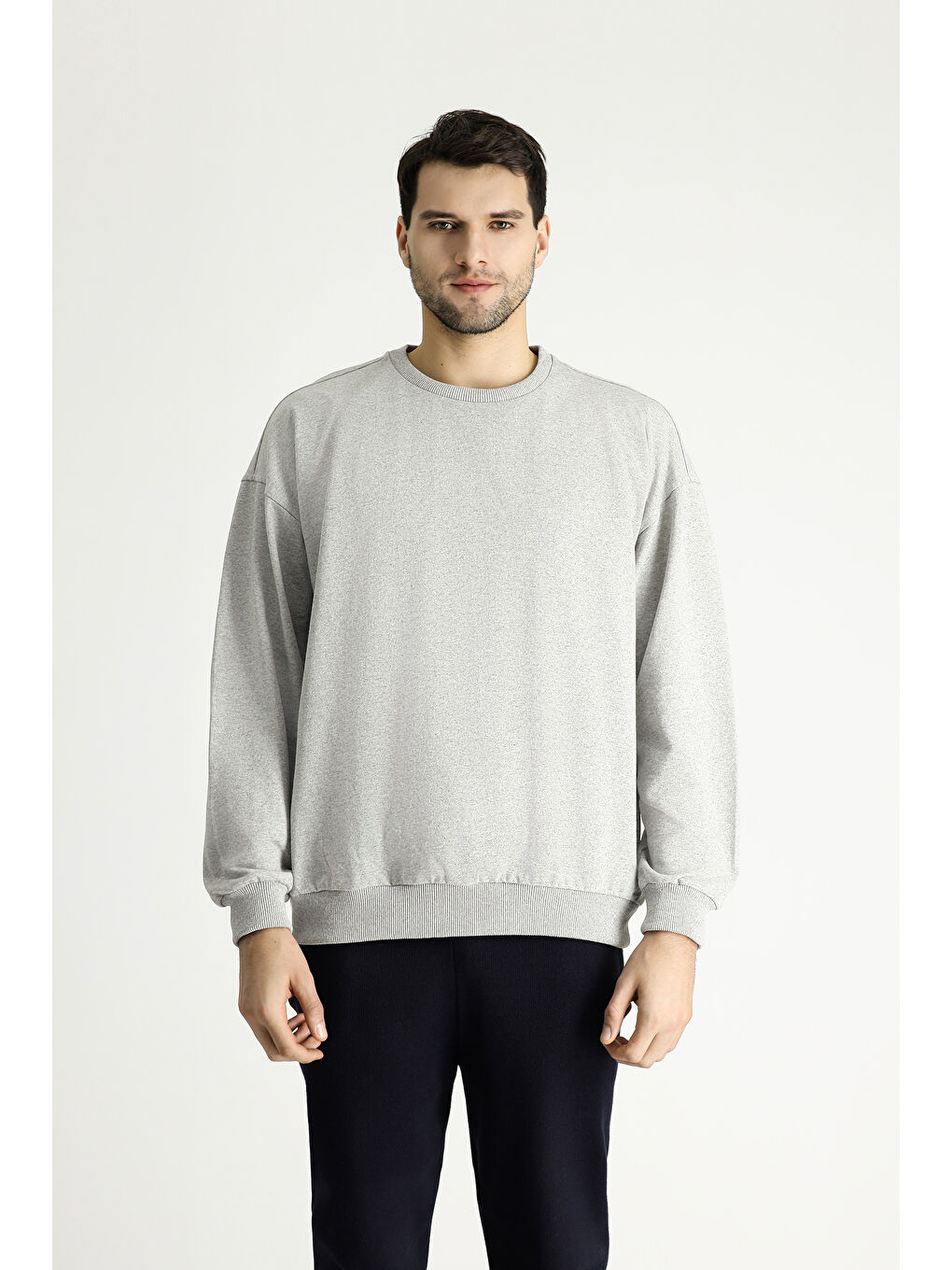 Gri Bisiklet Yaka Oversize Pamuklu Sweatshirt