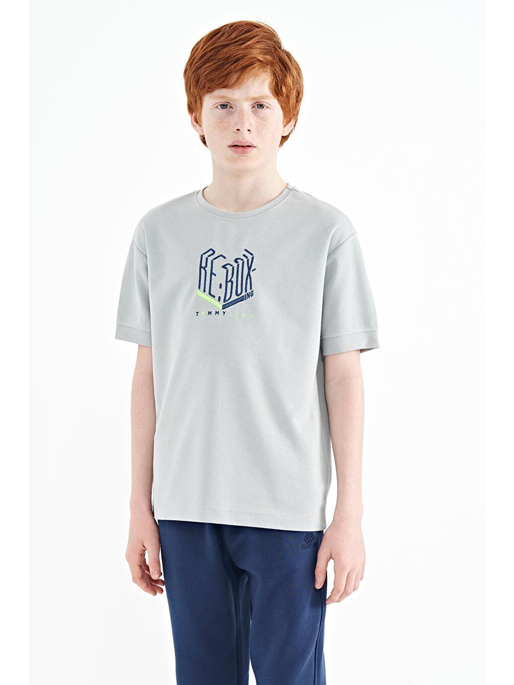 Gri Yazı Nakışlı O Yaka Oversize Erkek Çocuk Tişört - 11151-3